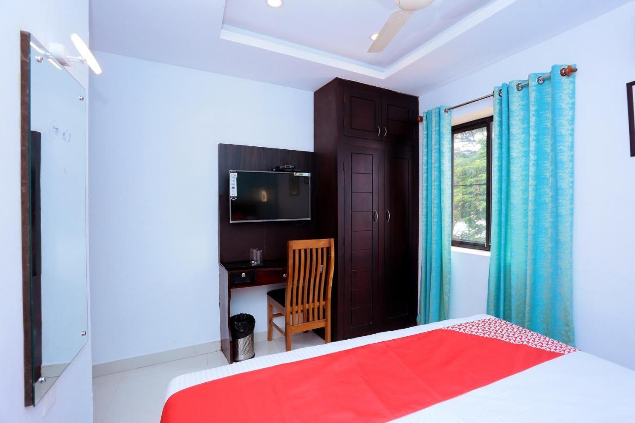 Capital O 61059 Green Life Hotel Kochi Exterior foto