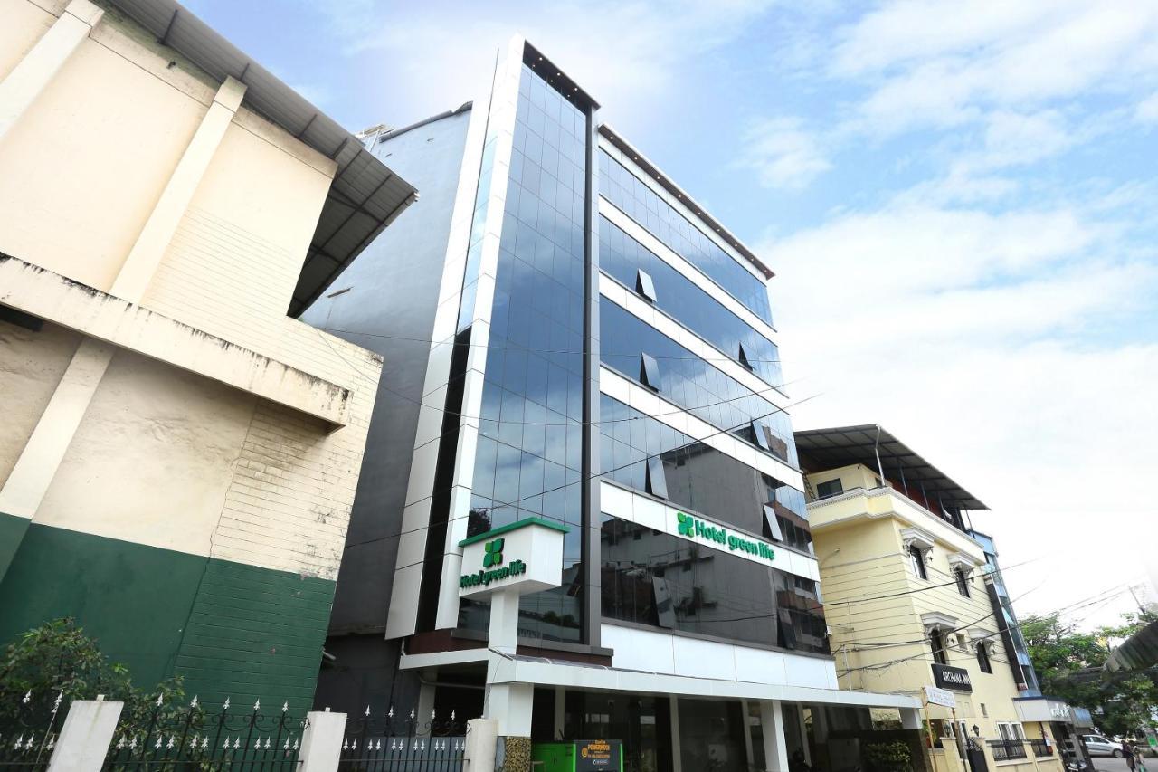 Capital O 61059 Green Life Hotel Kochi Exterior foto